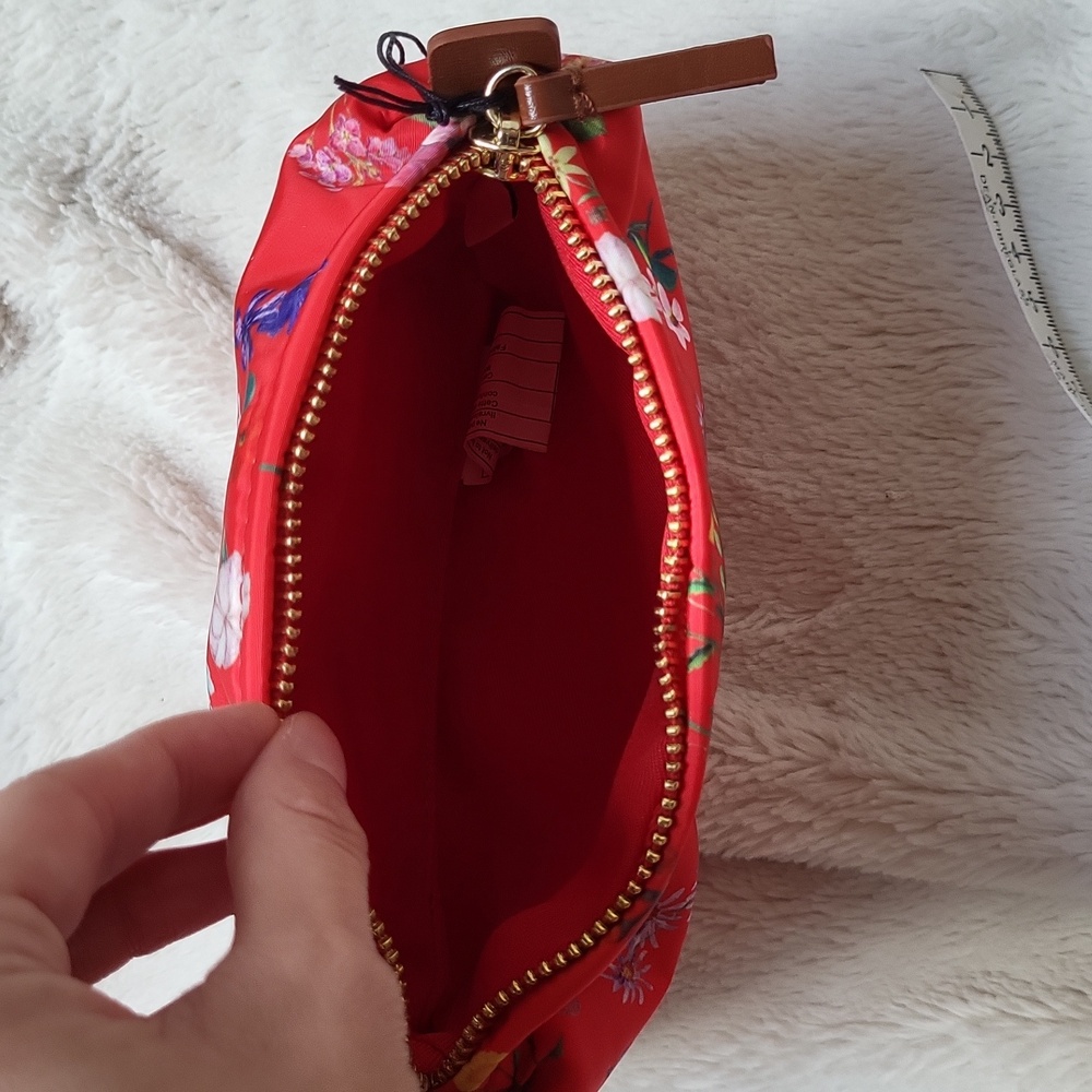 Indigo Red Floral Nylon Medium Zippered Pouch, New With Tags - Picture 8 of 9
